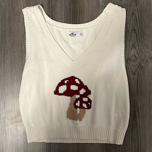 Hollister White Mushroom Sweater Vest